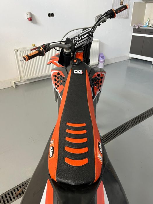 Motocicletă KTM.