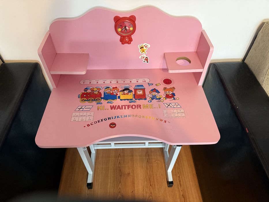 Birou cu scaun copii, cadru metalic, reglabl, roz (învățare și joacă)