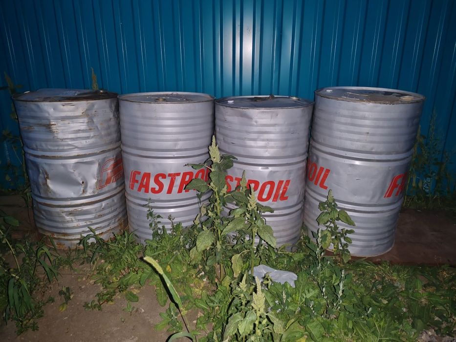 Продам 200л бочку, бачка 200л
