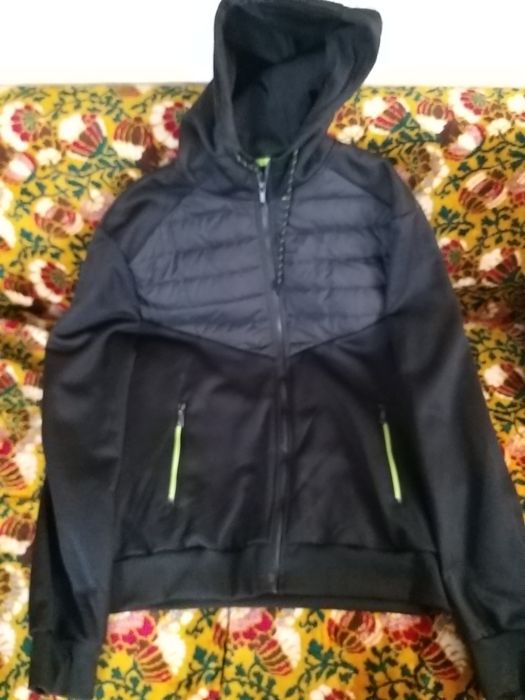 Bluză bărbați  ( nu trimit prin curier sau poștă  )