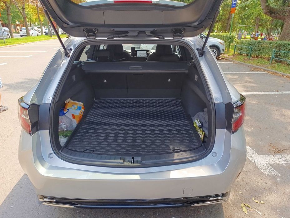 Suzuki Swace Hybrid/ Toyota Corolla Touring Sport