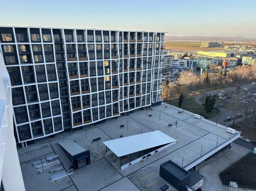 Продава се Двустаен апартамент в Бургас, Изгрев - 72 кв.м за 1695 €/кв.м - Снимка #1