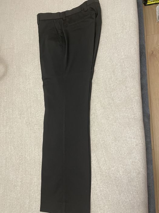 Vand pantaloni barbatesti