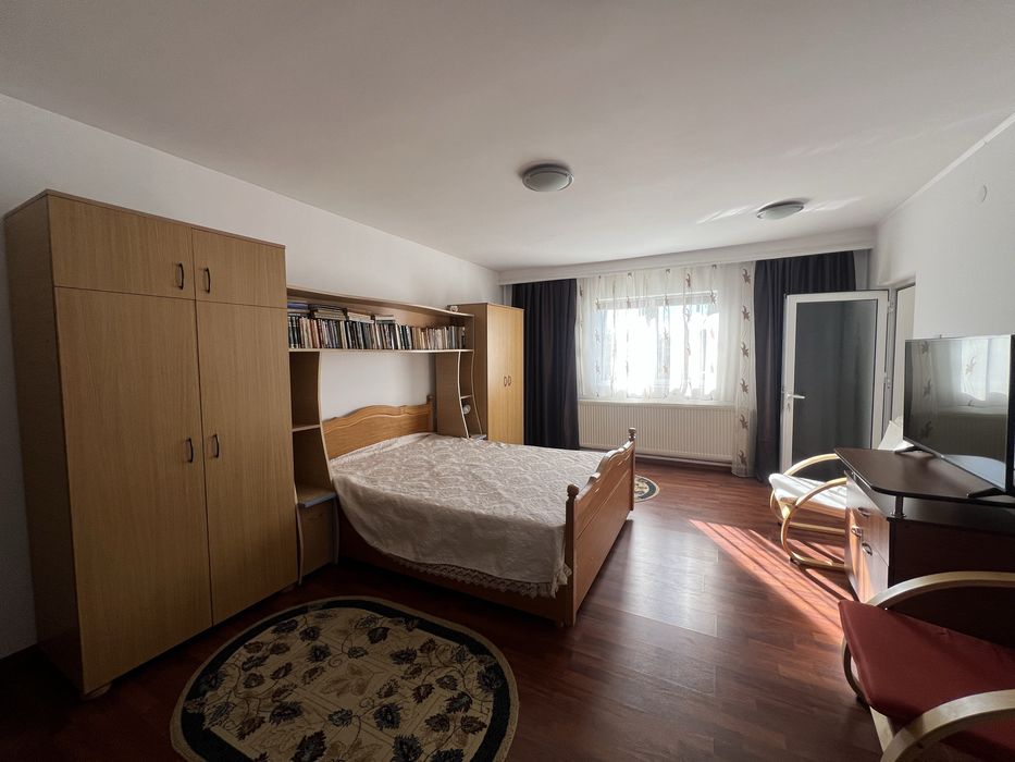 Inchiriez casa la 2 km de Pitesti