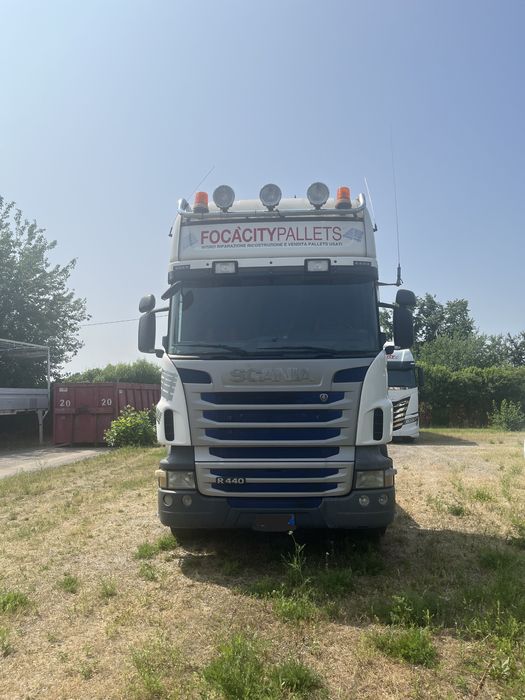 Camion SCANIA scarabil