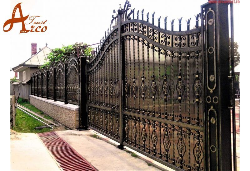 Vând garduri din placi de beton din jaluzele