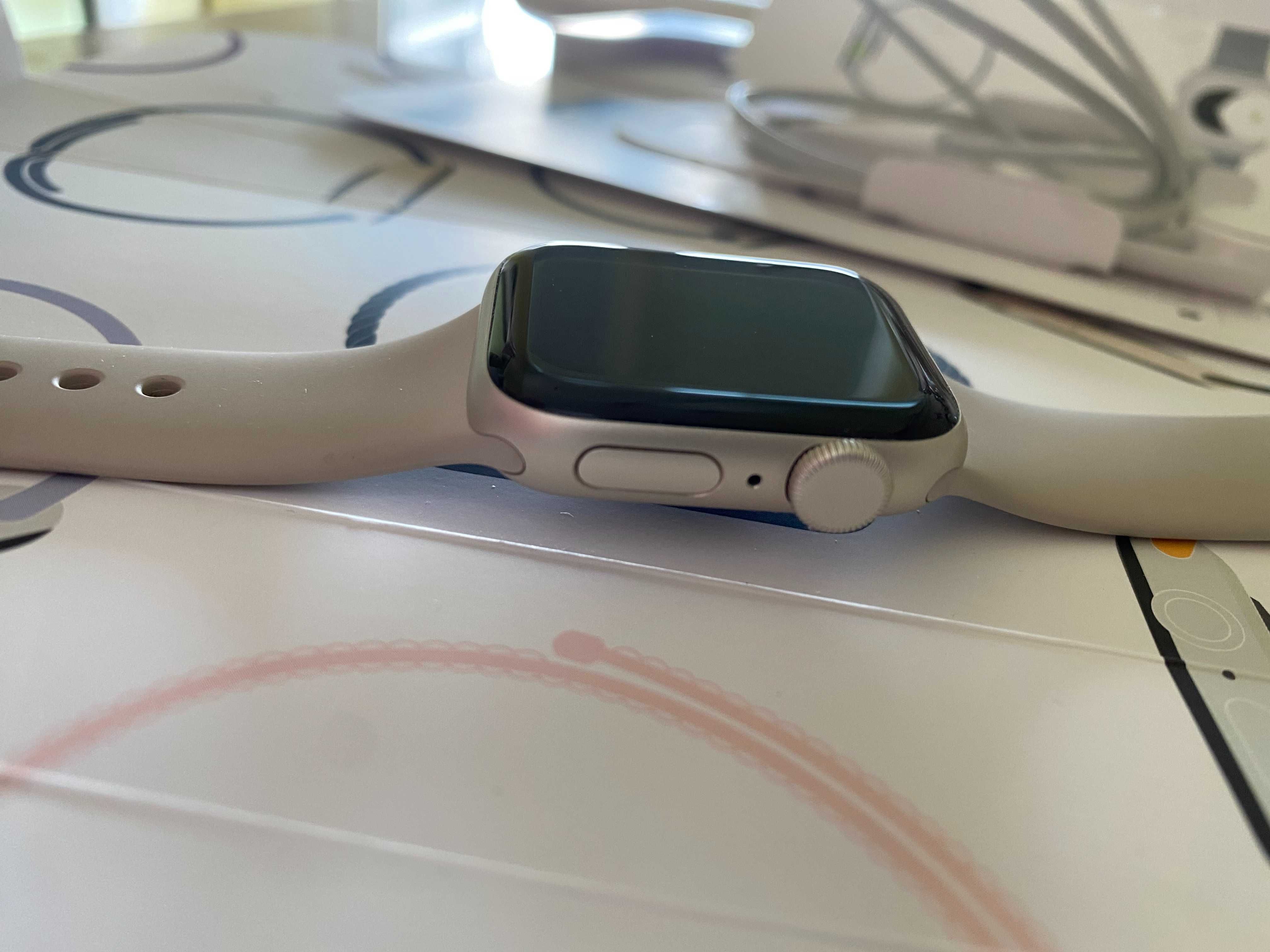 Apple Watch SE 40mm Gen 2 Starlight GPS
