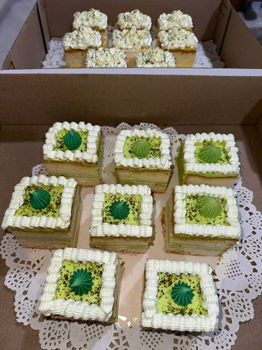 Пеку на заказ торты, пироженное