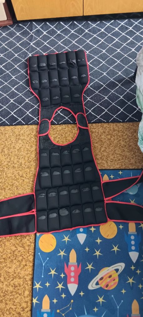 Продавам желетка със тежести