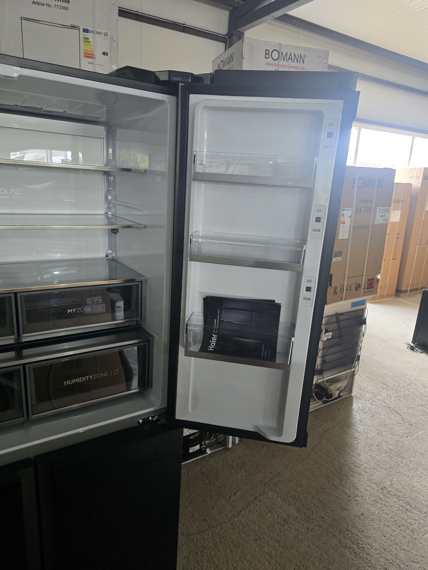 Нов side by side хладилник с фризер Haier CUBE 90 Series 9 HCW9919FSGB