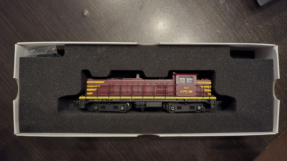 Locomotiva diesel Roco, digitala, trenuri electrice, scara HO