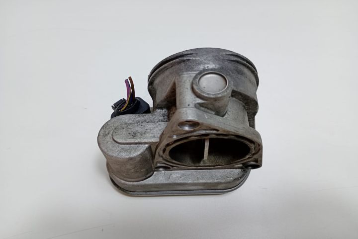 Clapeta acceleratie v10-81-0011 Skoda Octavia a 2-a generatie seria