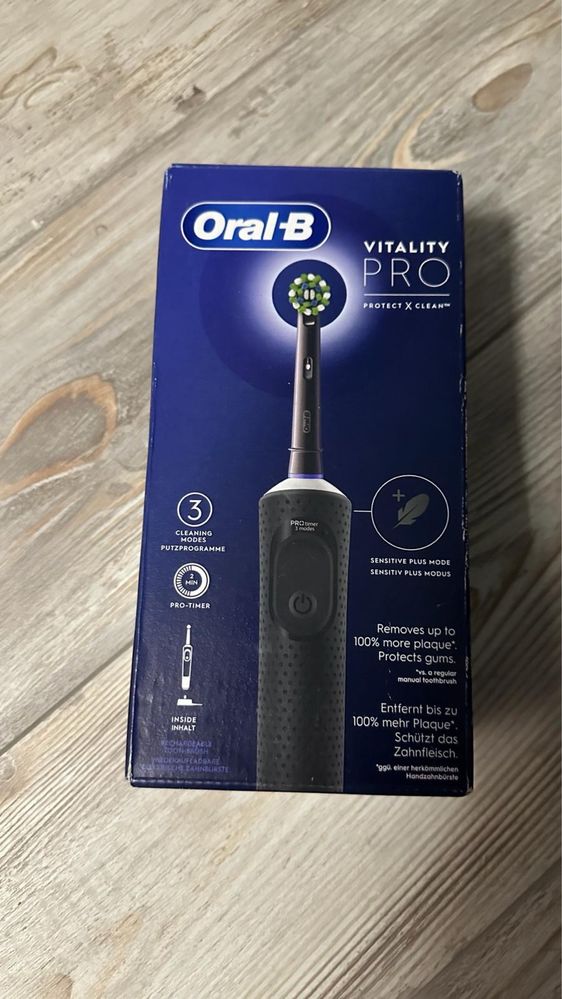 Periuta dinti OralB Vitality Pro noua sigilata neagra sau mov