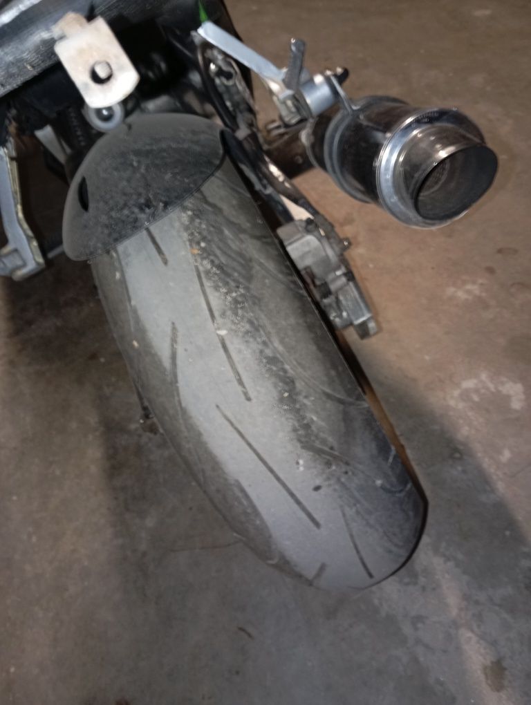Kawasaki ZX6R на части