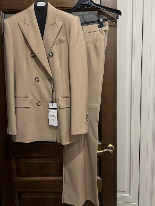 Новый костюм MaxMara
