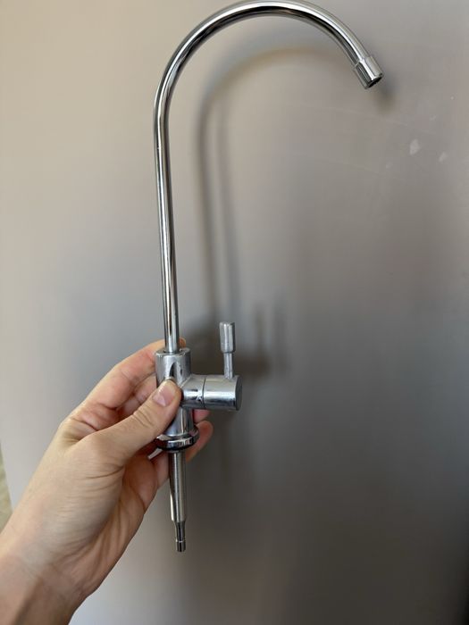 Пррдаю кран для фильтра Geyser