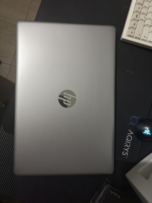 Laptop HP 470 G7 – i7 / 16GB RAM / SSD / Radeon