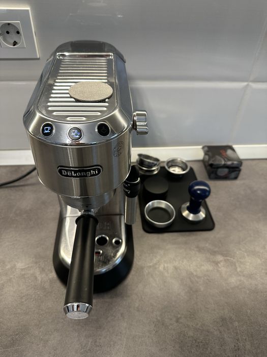 Espressor Delonghi Dedica