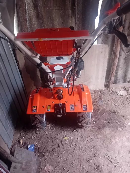 Vând motosapa agricola