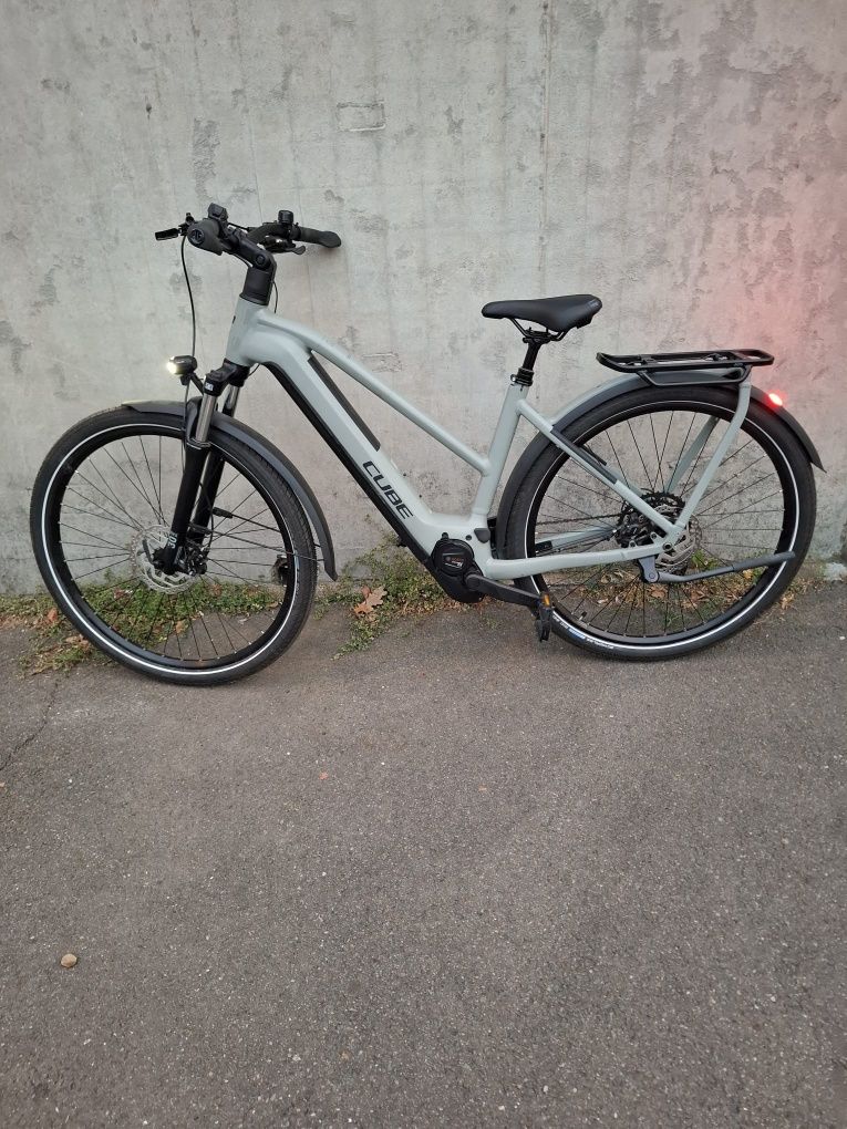 Bicicleta Electrica Cube Kathmandu 750, Bosch Performance Cx