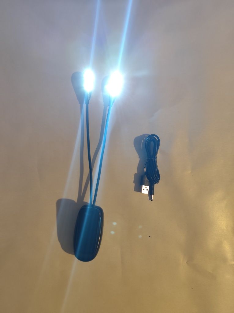 Преносима LED  лампа/лампички за четене на батерии/USB