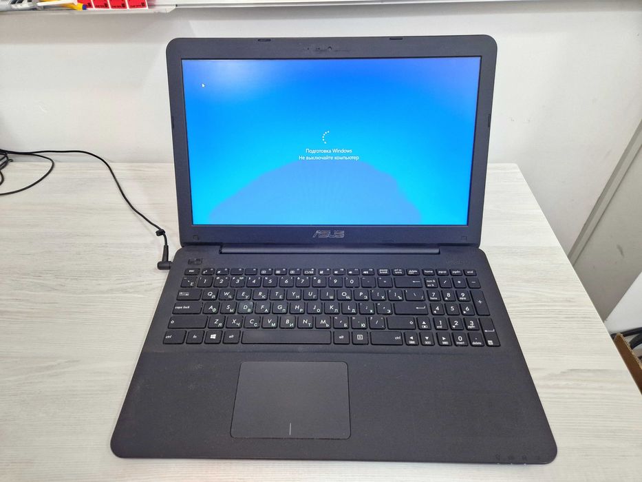 Бюджетный Ноутбук от ASUS с процессором AMD E2-9010