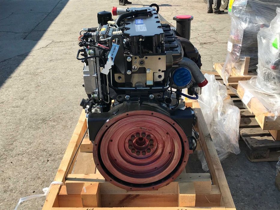 Motor CATERPILLER 3056E , Perkins PJ38361  1106D-E66TA nou cu garantie