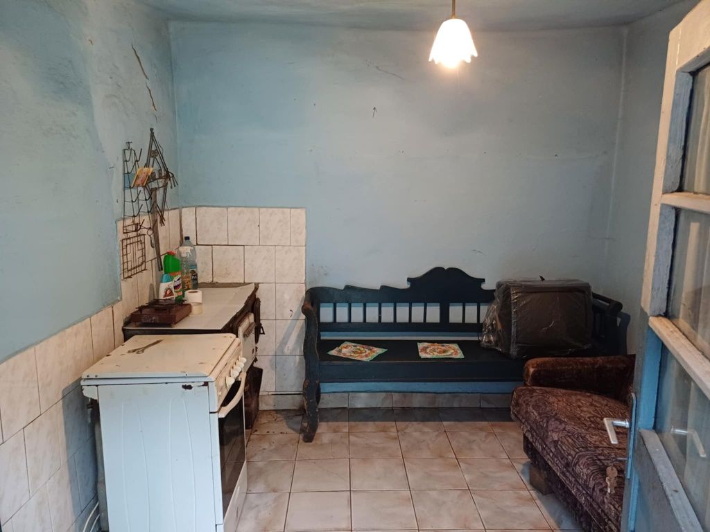 Vând casă în Derna