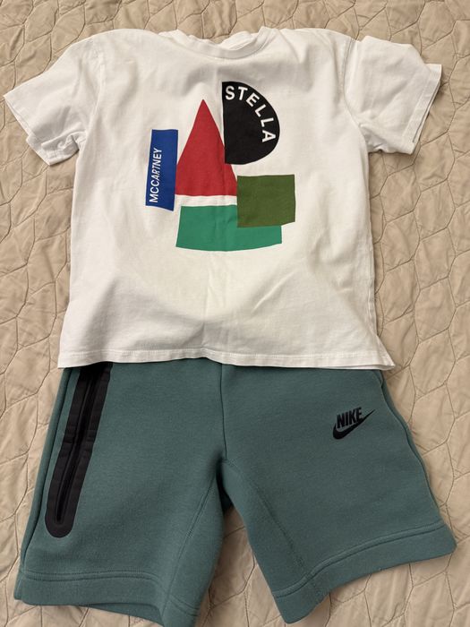 Детски къси панталони Nike tech fleece и тениска Stella McCartney