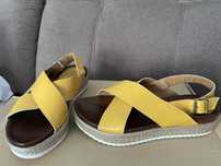 Sandale piele NOI 37 80lei