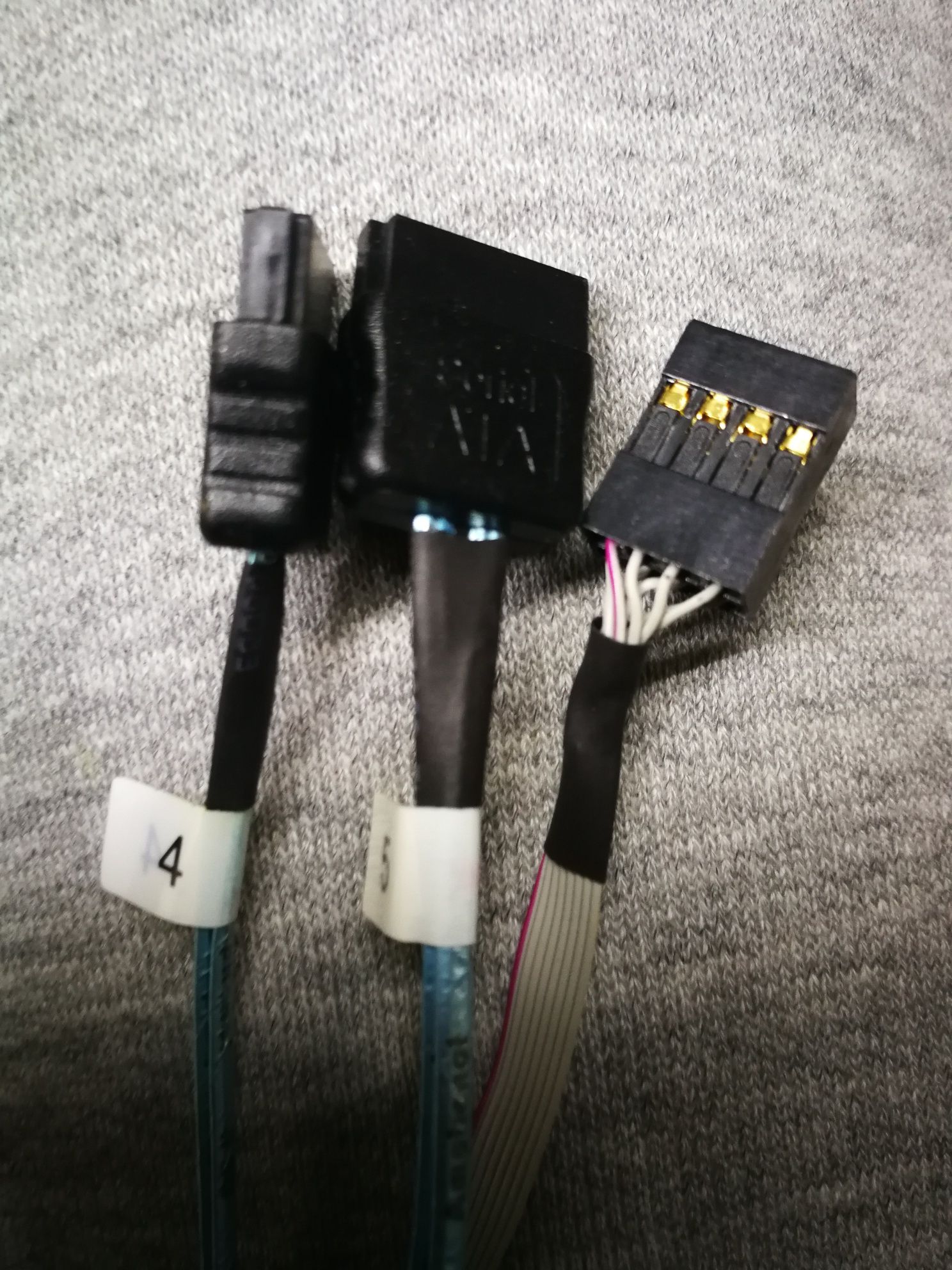 Cabluri SAS de calitate