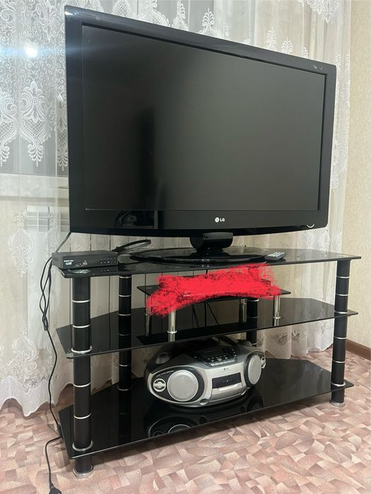 продам телевизор лджи LG