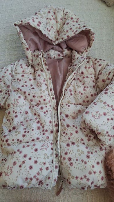 Есенно зимно яке за момиче. Размер 98. 2-3 години. HM. Като ново.