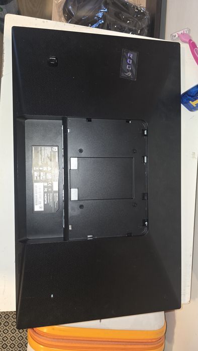 Monitor Philips Momentum 165hz