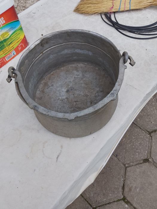 Продавам медни калайдисани съдове.