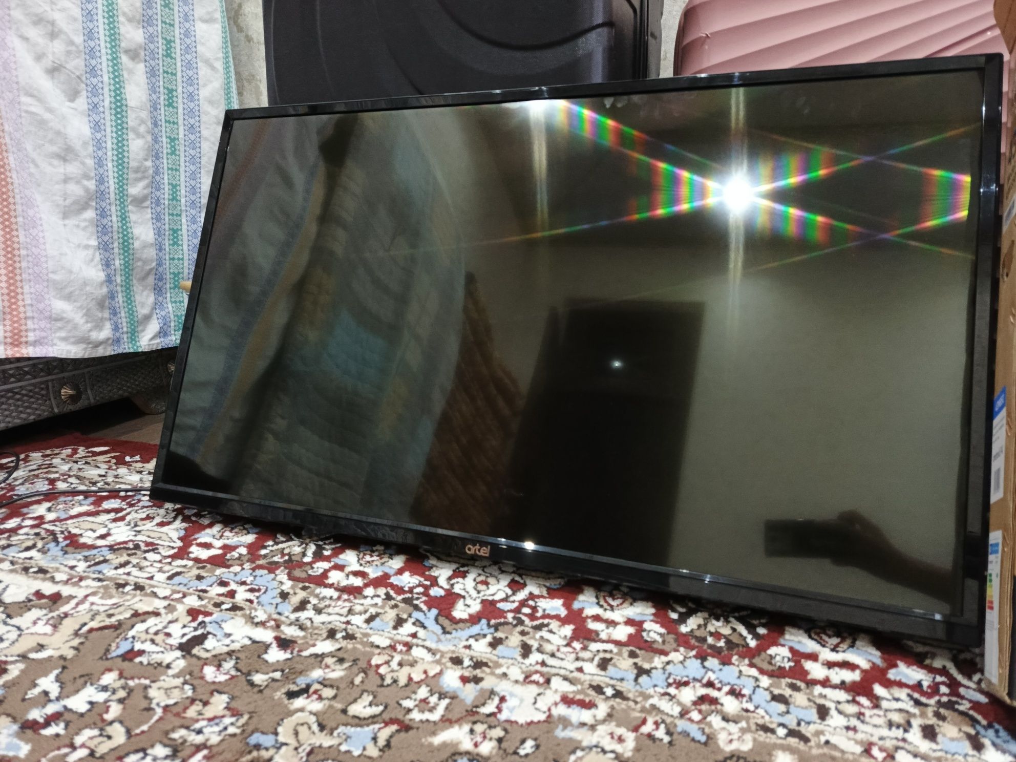 Televizor ARTEL 43