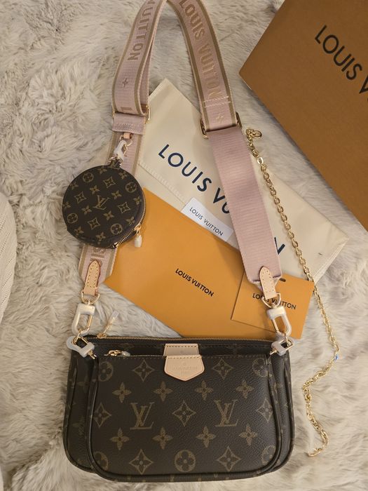 Налична чанта Louis Vuitton Multi Pochette Accessoires