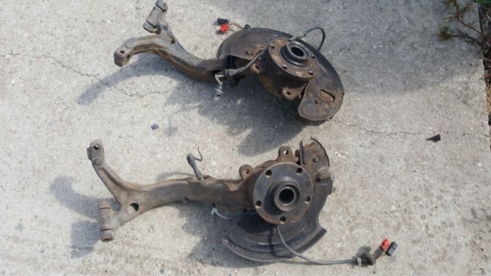 Fuzeta stanga fata Vw Passat B5.5 1.9 TDI AVF 131cp 6 trepte