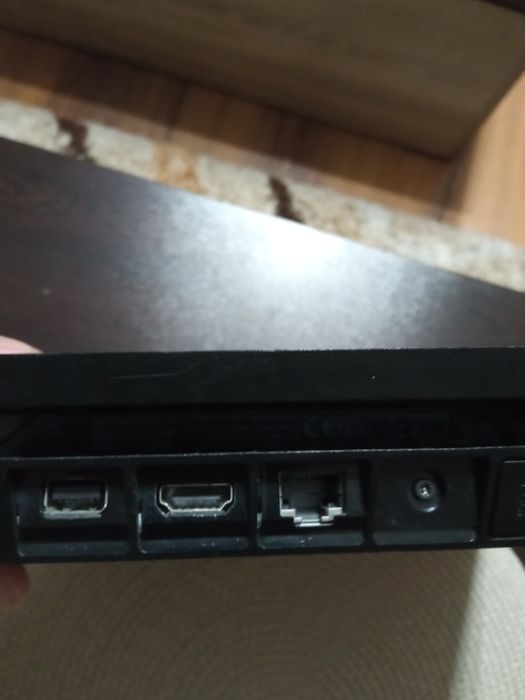 Playstation 4 slim 500 gb.