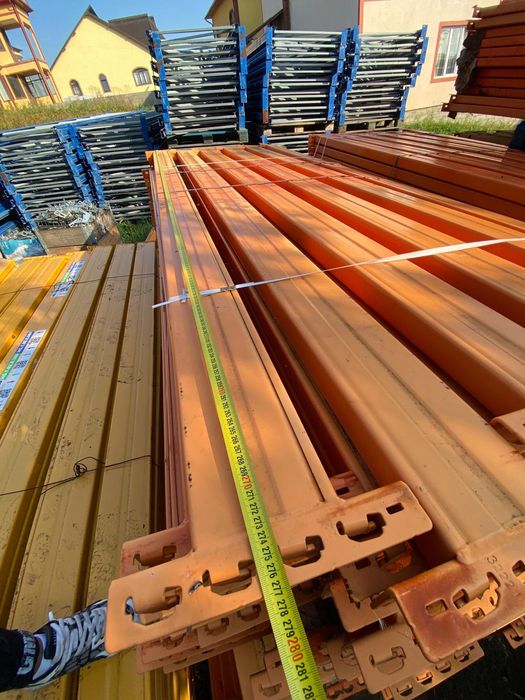 Avem rafturi metalice de vânzare