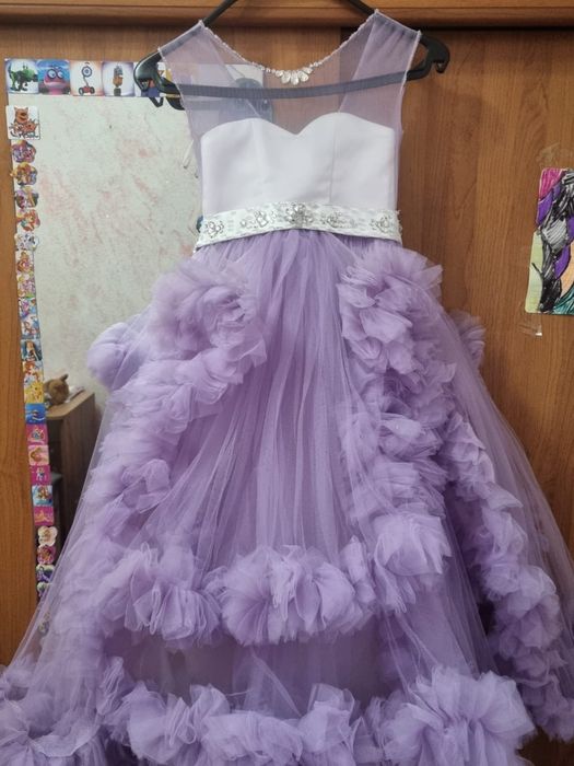 Продам нарядное детское платье