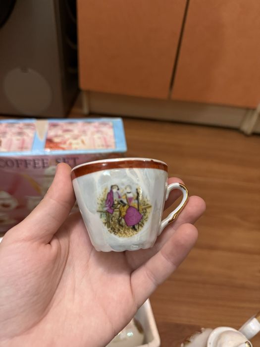 Набор  посуды «Мадонна»