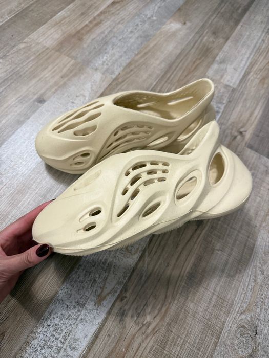 Adidas Yeezy foam runner