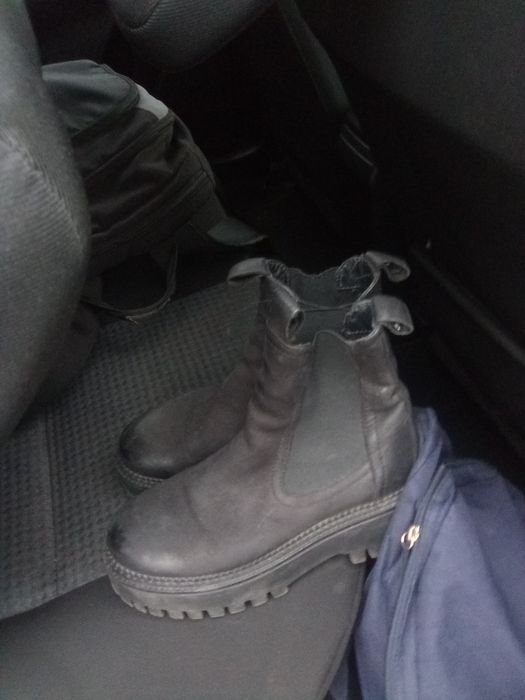 Vând ghete dama și adidași dama Nr 36