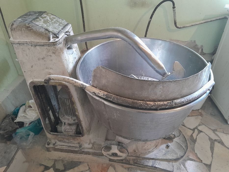 Xamir qoradigan aparat