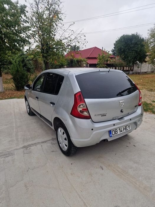 Vand Dacia Sandero 1.4 benzina / 6500 ron  pret Fix