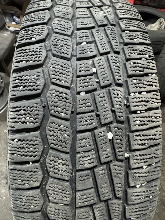 Зимняя Резина Шины 215/60/16 Viatti практически новая