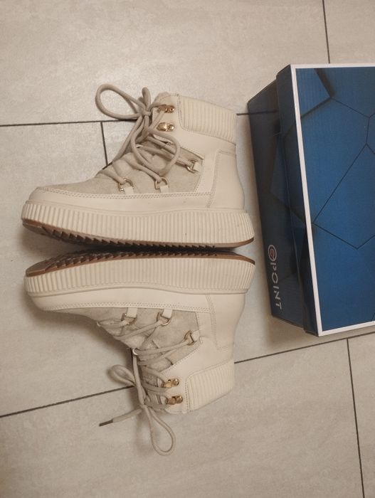 Бежави ботушки 37 номер