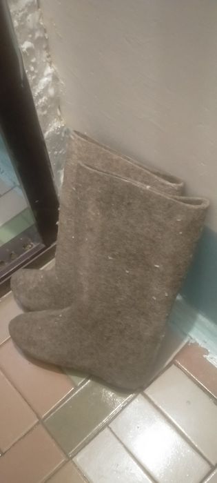 Валенки зимние, теплые, новые.