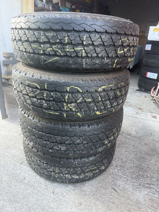 Anvelope 215 70 15 C, cu jante , cauciucuri, ford trazit,renault